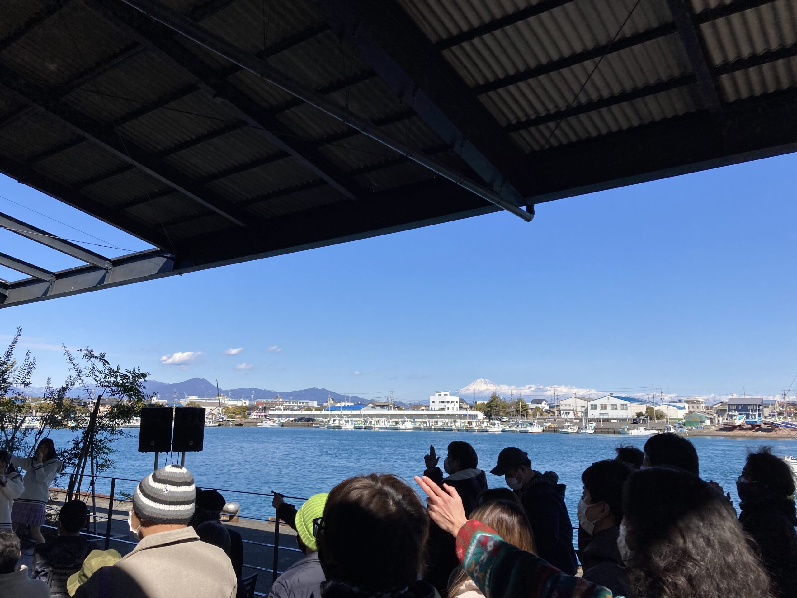 用宗みなと温泉で路上ライブ